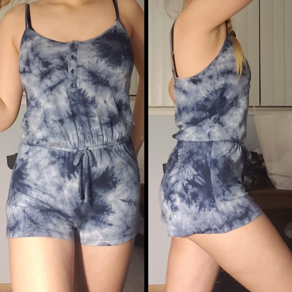 Aeropostale Tye Dye blue romper!